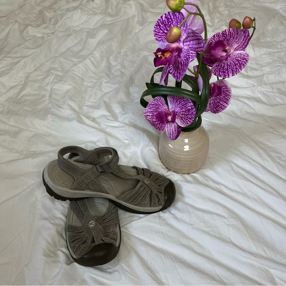 Keen Women's Tan Sandals